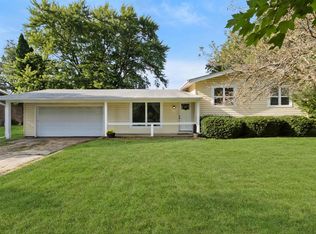 141 Marino Ave, Delavan, WI 53115