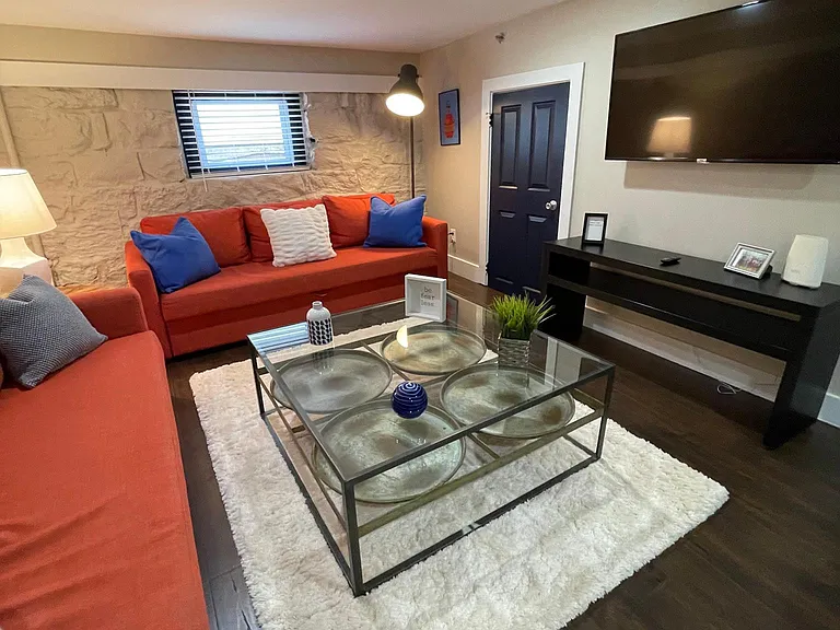 1657 Story Ave #4 — Photo 2