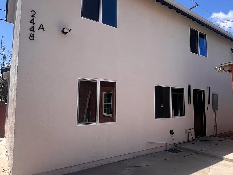 2448 Flower St #A — Photo 6