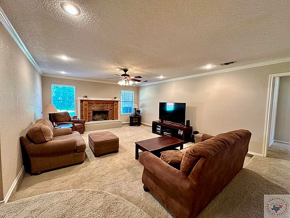 3rd image of 3007 Bethany Ln