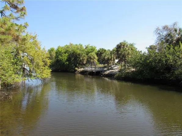 2074 & 2076 Como St, Pt Charlotte, FL 33948