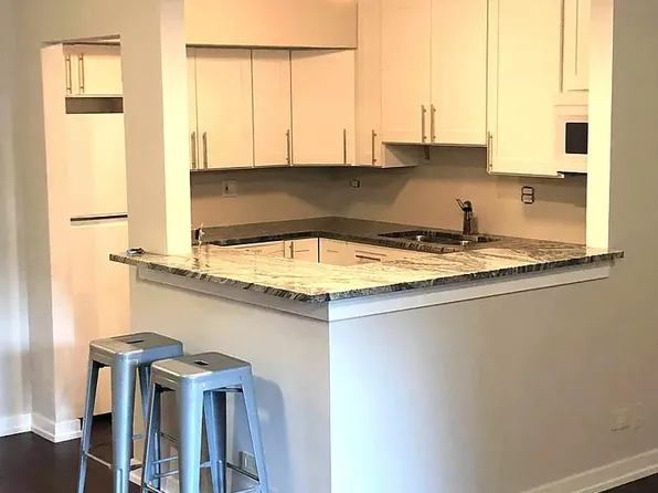 831 S Dwyer Ave, Arlington Heights, IL