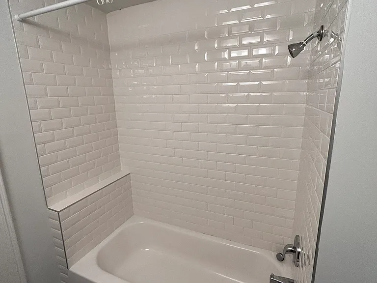 1536 W 14th Ave #5 — Photo 4