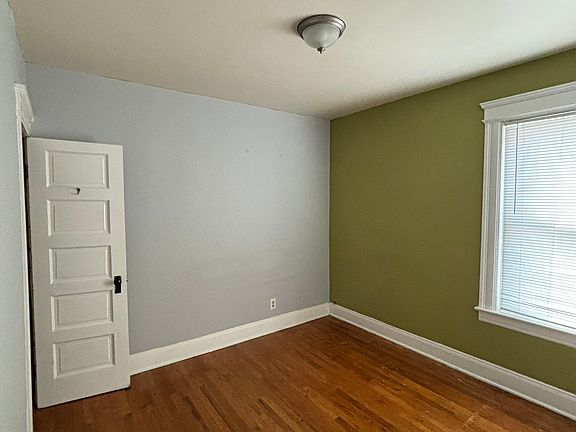 4th image of 405 Tompkins St Unit 2