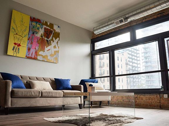 4th image of 1323 S Michigan Ave #2E