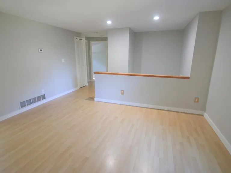 2169 Hemlock Dr — Photo 4