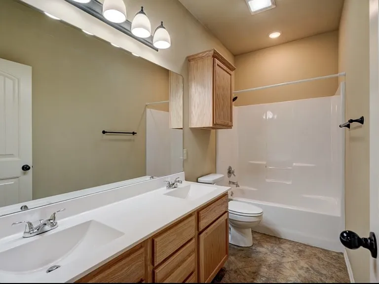 204 W Stonebrook St #204 — Photo 13