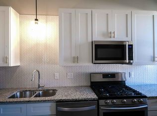 2137 Russell Blvd #1F, Saint Louis, MO 63104