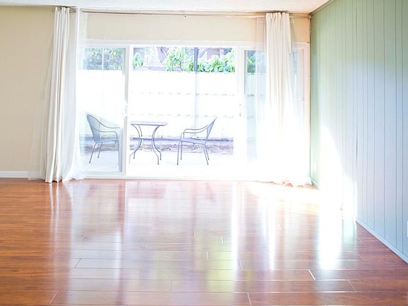 2nd image of 210 S Mentor Ave APT 4