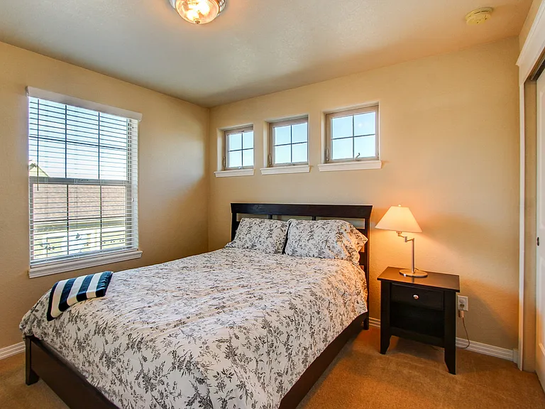 3561 Yosemite St — Photo 23