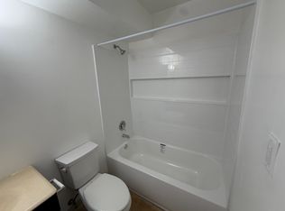 839 W College Blvd APT 101, Addison, IL 60101
