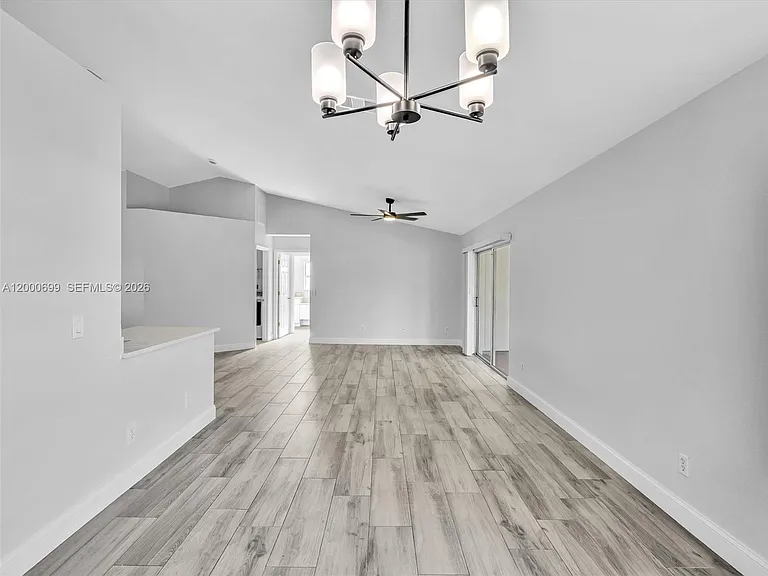2022 NW 9th Ter — Photo 15