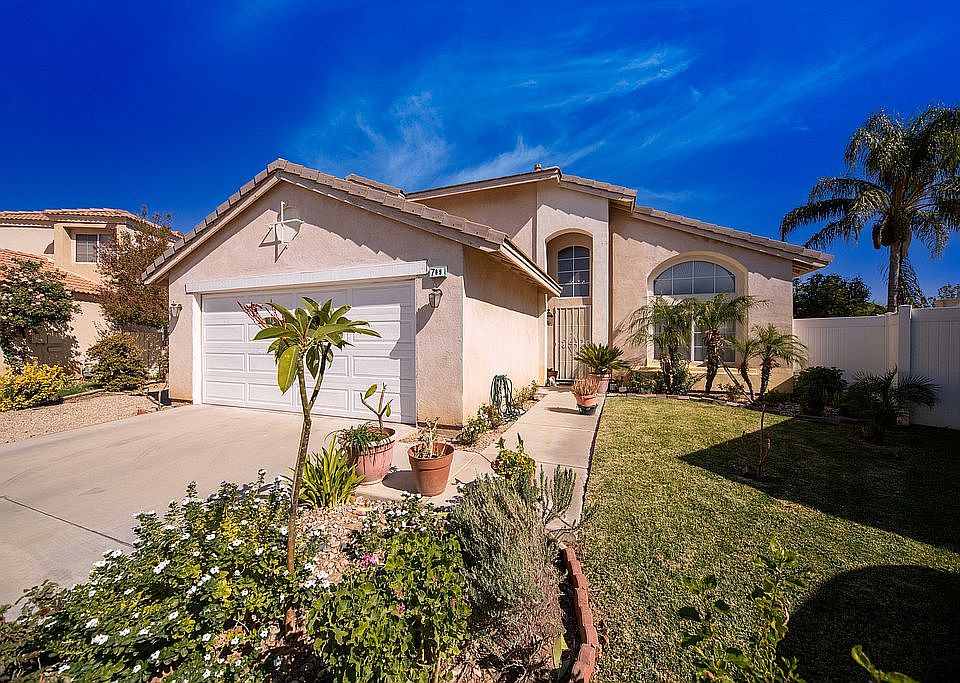 1st image of 769 Woodcrest Ct