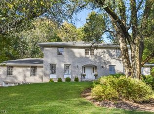 6 Mountainside Dr, Chatham, NJ 07928