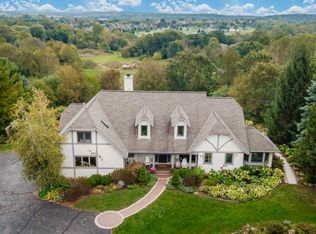 825 Holyhead Dr, Wales, WI 53183