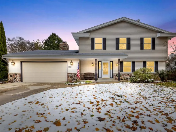 6748 Radburn LANE, Greendale, WI 53129