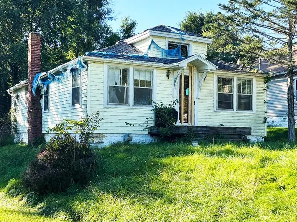 1222 Knapp St, Jackson, MI 49203