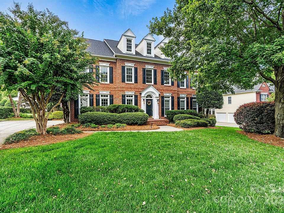 1st image of 11021 Parkleigh Dr