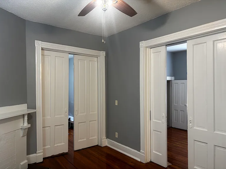 275 Webster Ave — Photo 12