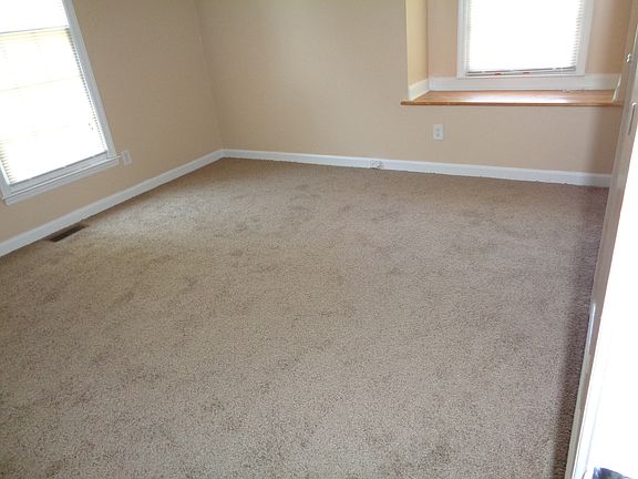 3rd image of 6222 Bridlewood Ln