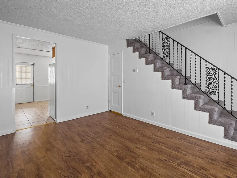 Evergreen Townhomes — Photo 2