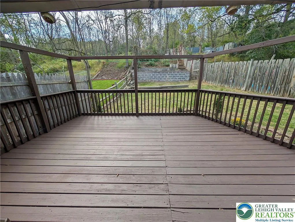 3 bed, 2.0 bath, 1296 sqft, $1,895 — Photo 4