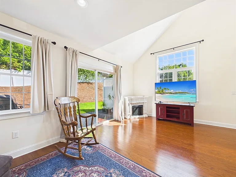 70 Endicott St #106 — Photo 15