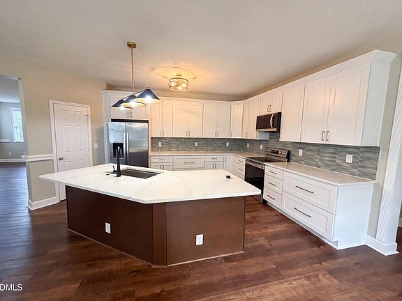 2nd image of 1812 Devonridge Dr