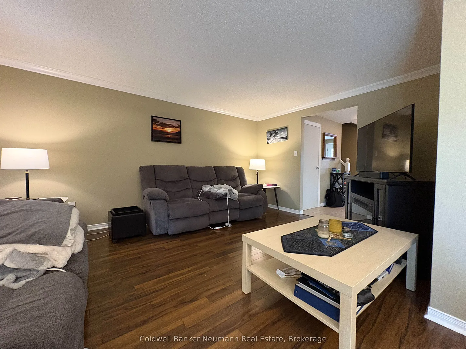 3 bed, $2,850 — Photo 2