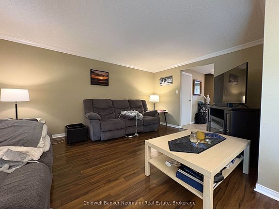 2nd image of 120 Moss Pl