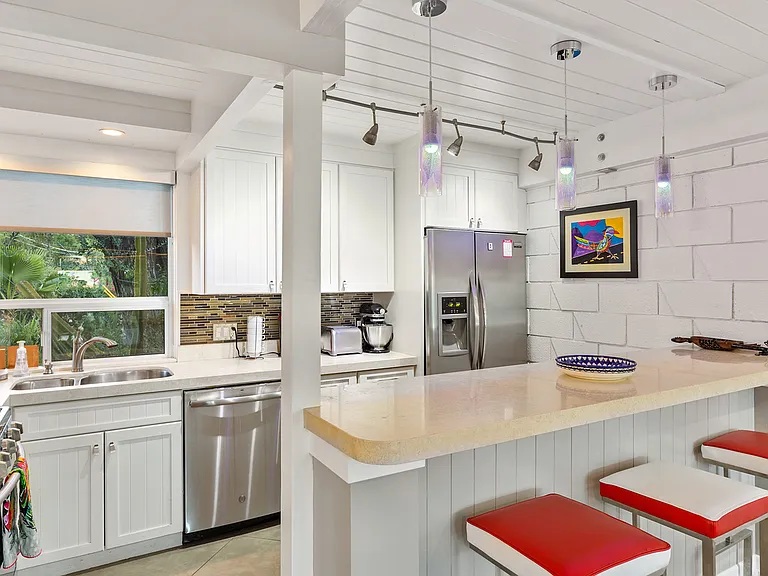 341 Sandpiper St — Photo 10