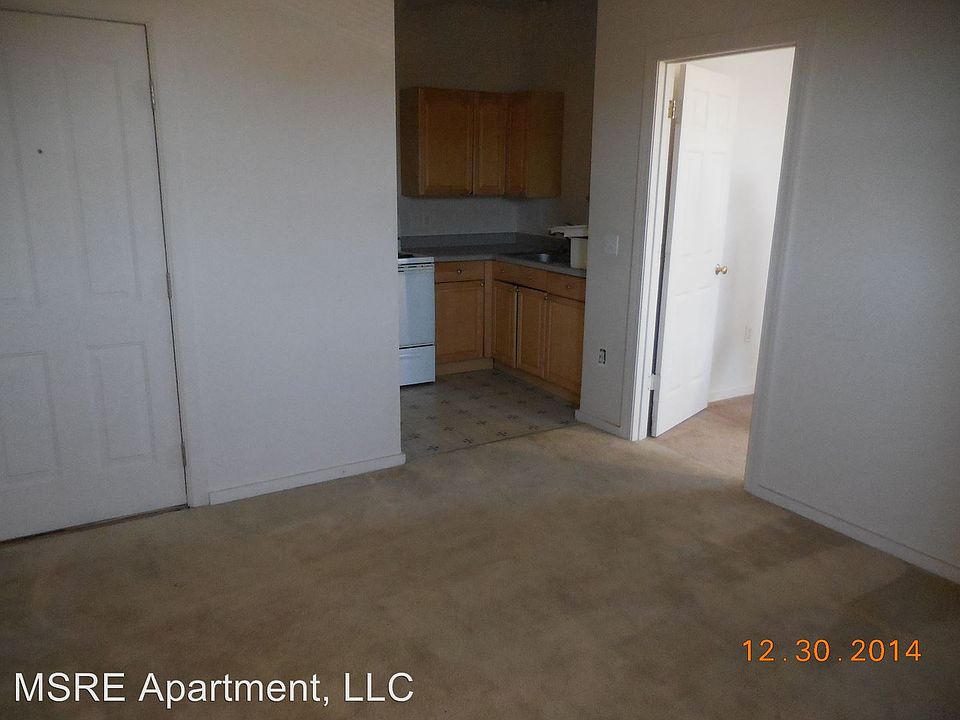 2nd image of 134 E Main St APT 02