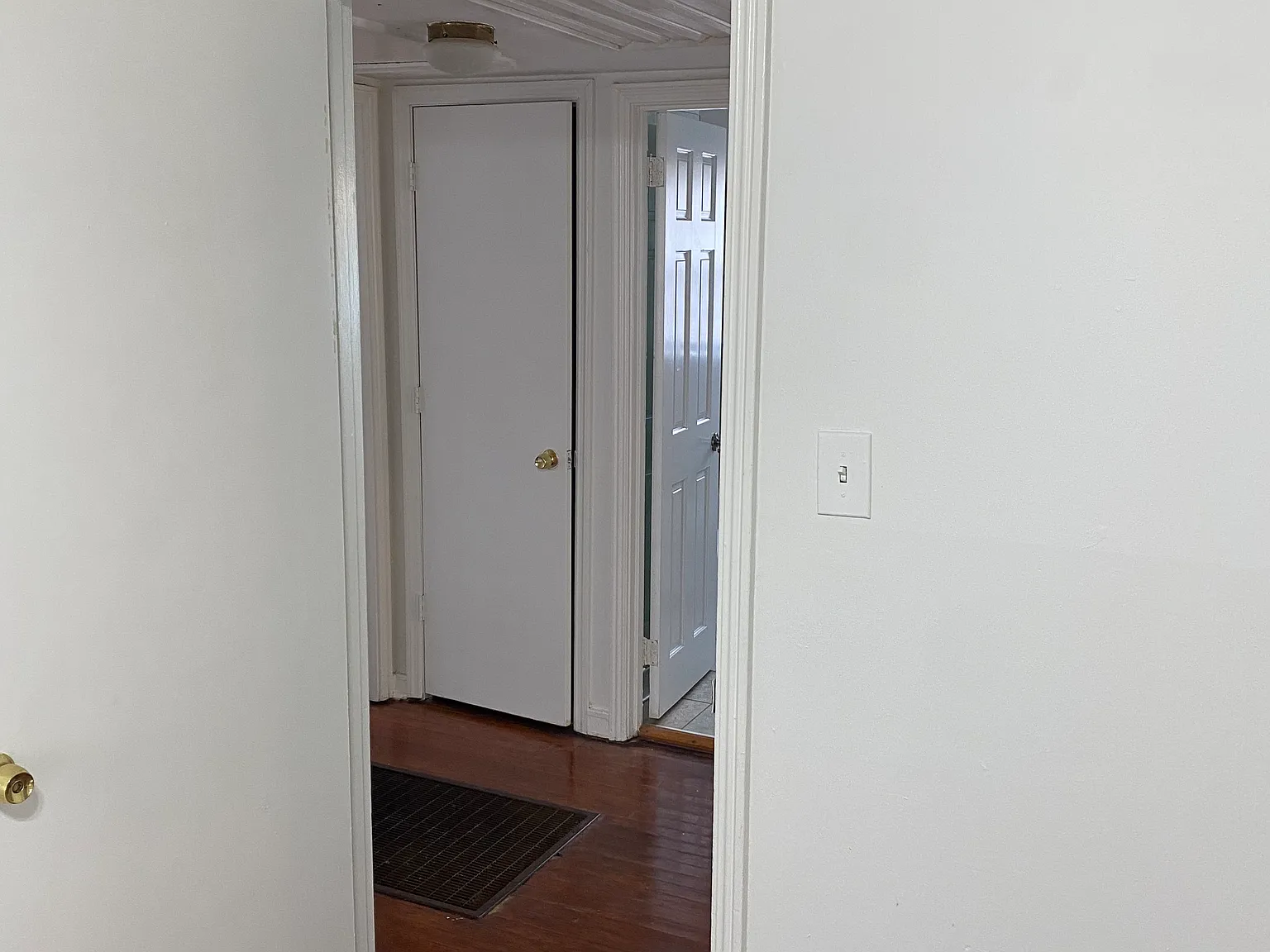 3 bed, 1026 sqft, $1,199 — Photo 2