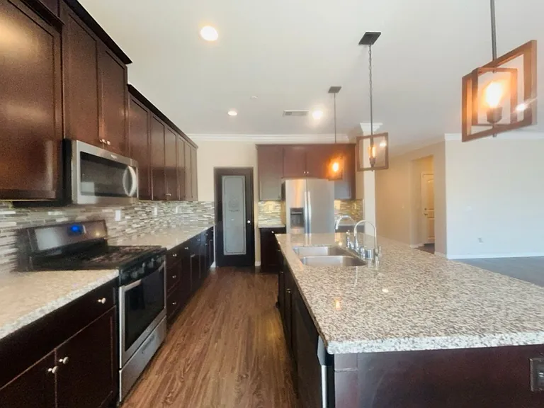 24413 Comanche Creek Dr — Photo 7