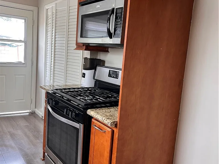 6607 Aura Ave — Photo 9