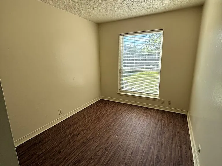 8207 Bayou Fountain Ave — Photo 8