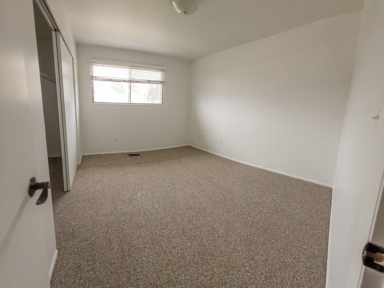 2222 E 6525 S — Photo 15