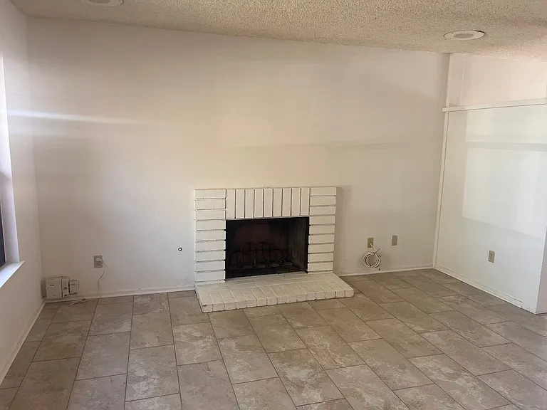 24874 Red River Rd — Photo 3