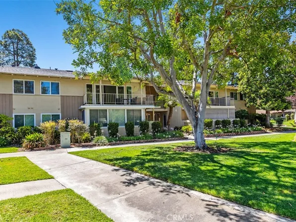 1 Via Castilla Unit P, Laguna Woods, CA 92637