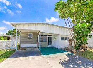 1810 E Beach Dr, Bradenton, FL 34207