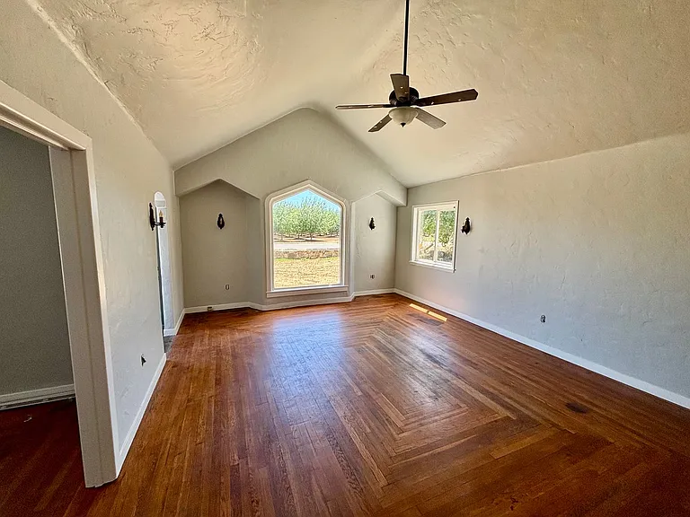 1659 County Rd E — Photo 5