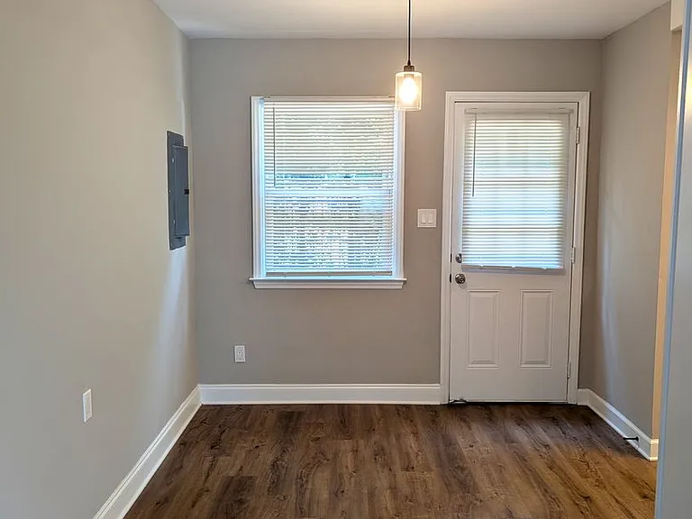 311 Skyland Ave #5 — Photo 4