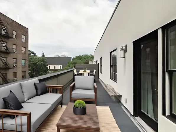 806 Saint Johns Place image 1 of 16