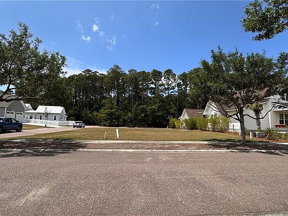 3rd image of 202 Placid Rd