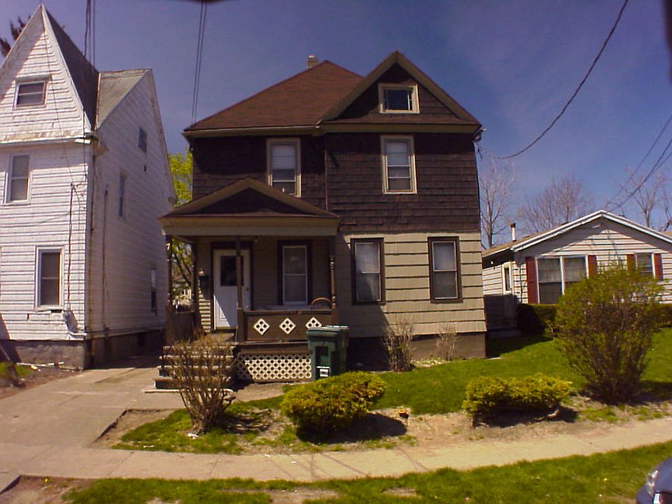 2nd image of 7 Rogers Ave