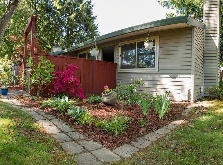10845 SW 121st Ave — Photo 13
