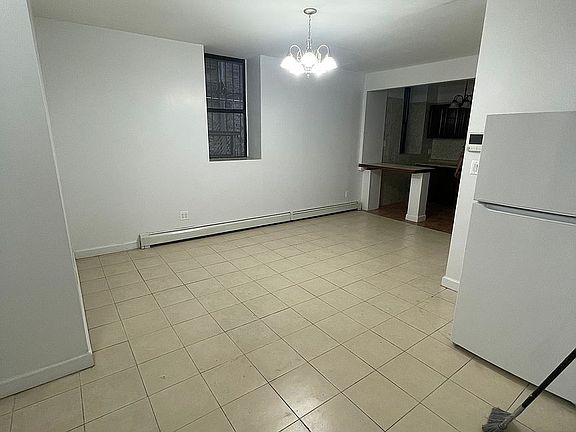 3rd image of 521 W 180th St #Basement