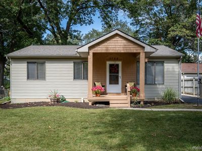 5720 Berkley Dr, Waterford, MI, 48327
