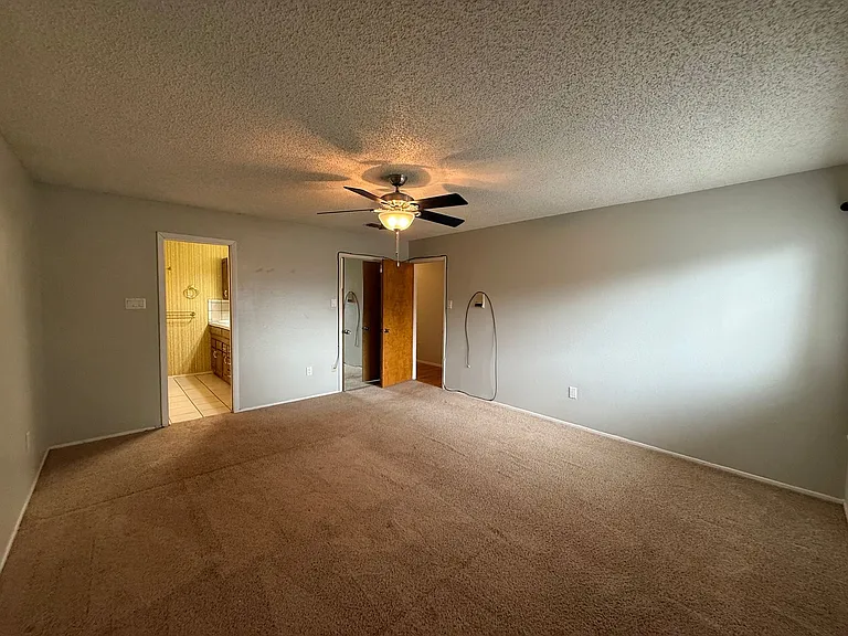 1401 Hillcrest Dr — Photo 14