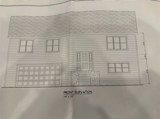 1055 Hay Crk, Reedsburg, WI 53959